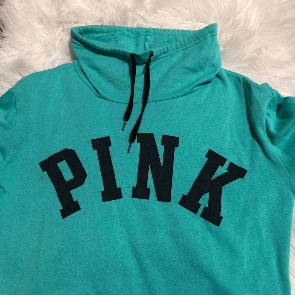 COPY - VICTORIA SECRET CROPPED SWEATER